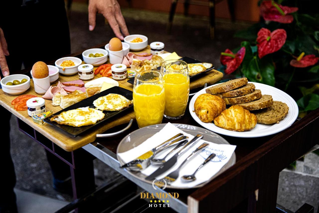 Hotel Diamond Prishtina Пристина Екстериор снимка Breakfast at Diamond Hotel