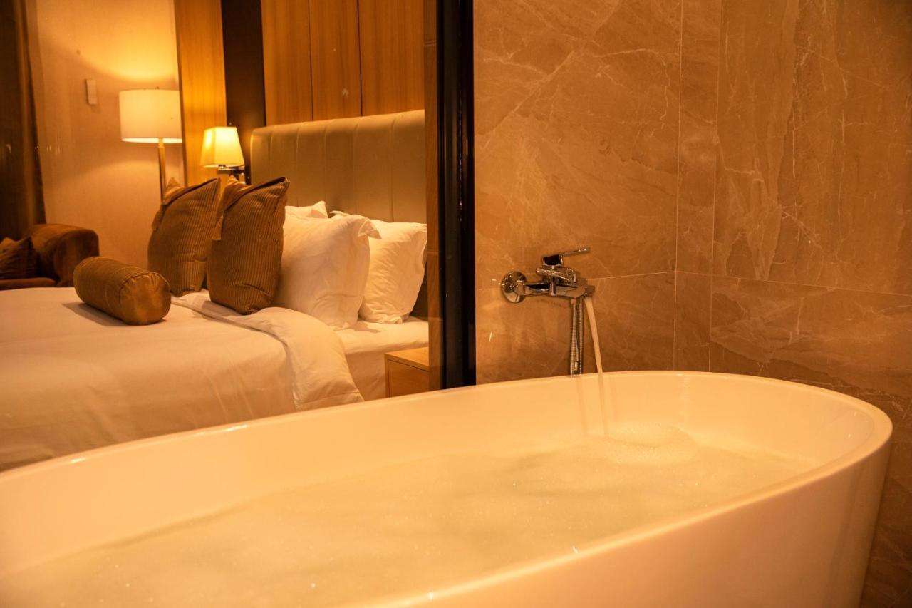 Hotel Diamond Prishtina Пристина Екстериор снимка A freestanding bathtub