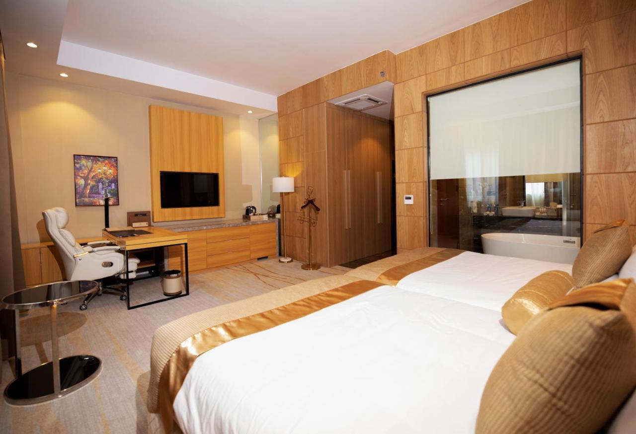 Hotel Diamond Prishtina Пристина Екстериор снимка Deluxe Room