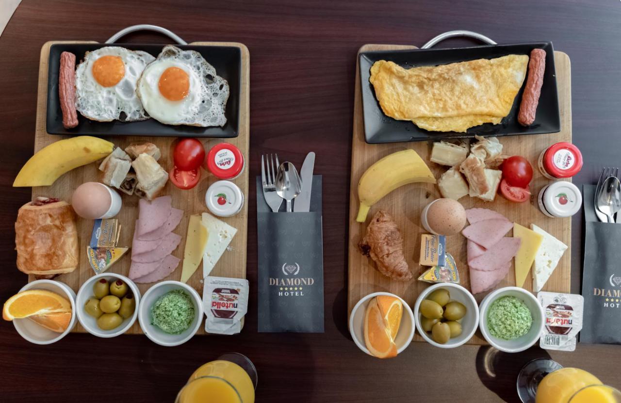 Hotel Diamond Prishtina Пристина Екстериор снимка A traditional Portuguese breakfast