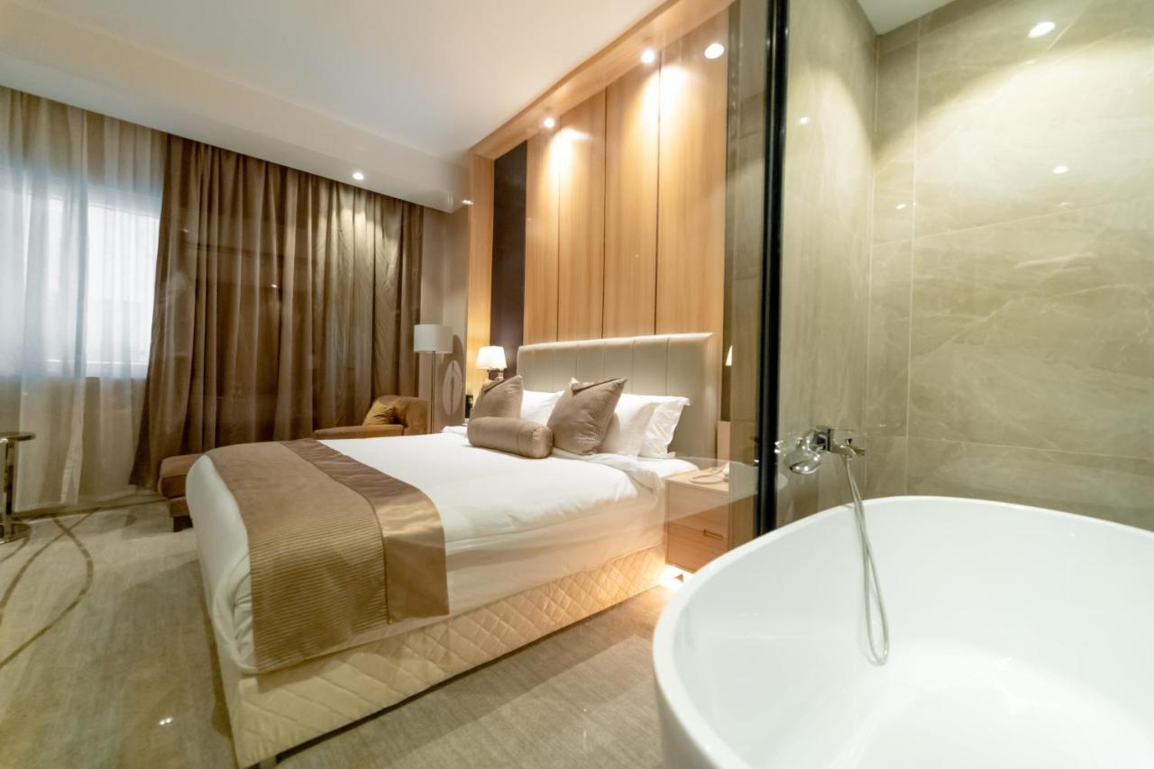Hotel Diamond Prishtina Пристина Екстериор снимка A suite at the hotel