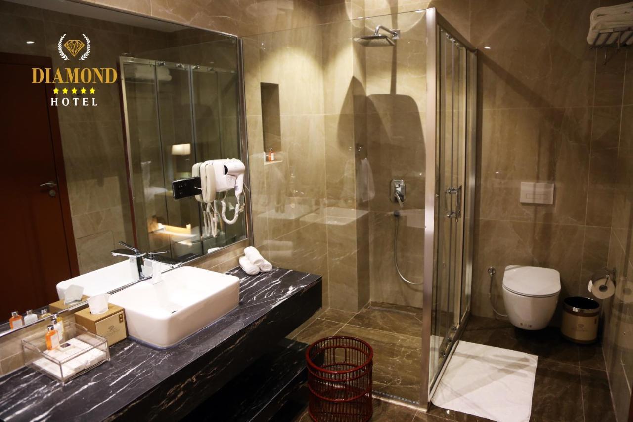 Hotel Diamond Prishtina Пристина Екстериор снимка Diamond Hotel, Bathroom