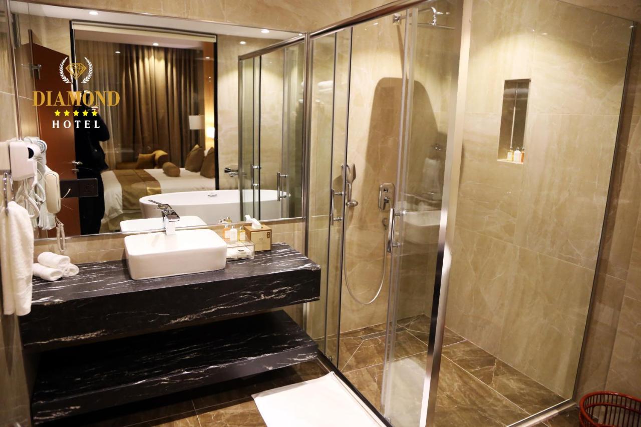 Hotel Diamond Prishtina Пристина Екстериор снимка A bathroom at the hotel